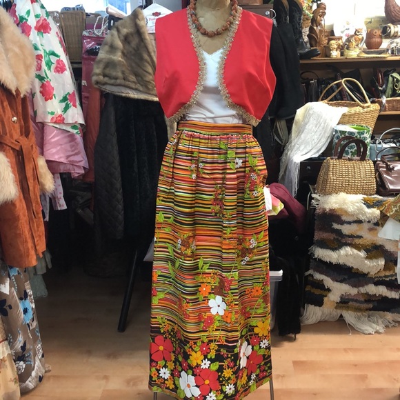 Vintage 1960’s maxi hippie skirt- stripes with large floral- zipper, metal clasp - Picture 2 of 8